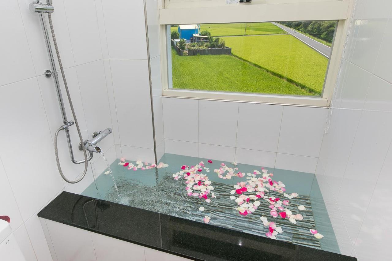 Saint Petersburg Apartment Донгшан Екстериор снимка